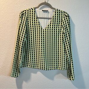 Women’s Tahari green plaid cropped long sleeve blouse size small S